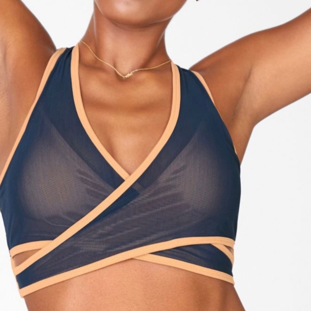 Fabletics NWOT Faye High Impact Sports Navy and Tan Intimate Sports Bra